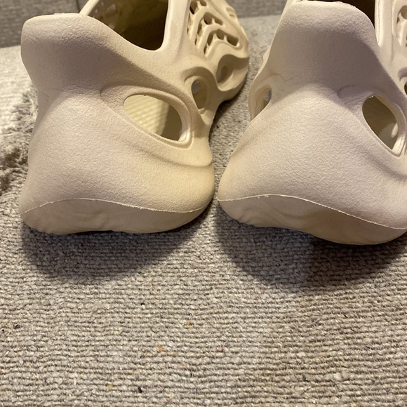Adidas Yeezy foam runners - Picture 3 of 6
